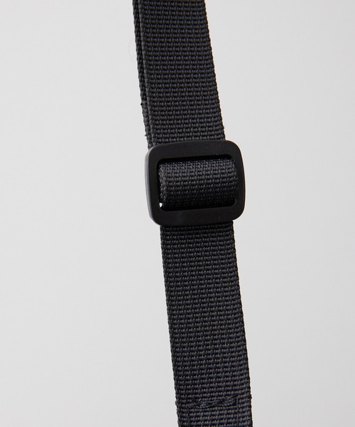 ear PAPILLONNER（イアパピヨネ）の「【PEZ(ペッツ)×earコラボ】《WEB限定/撥水》 お財布ポシェットショルダーバッグ（ショルダーバッグ・レディース・ブラック/ブルー/ブラウン・FREE）」の4枚目の写真