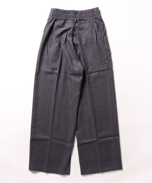 mimi toujours（ミミトゥジュール）の「センターシーム タック ワイド パンツ mimi toujours×itsPeachi（その他パンツ・レディース・ベージュ/スミクロ・M）」の9枚目の写真