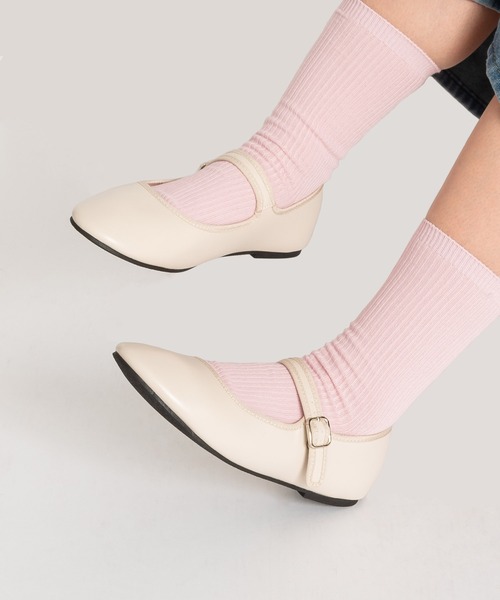 SVEC（シュベック）の「カンフーシューズ / ストラップパンプス（パンプス・レディース・ブラック/グリーン/ネイビー/グレイッシュベージュ/ブラック系その他/ベージュ/ブラウン系その他・40/37/39/36/38/35/34/32/30/28/26）」の16枚目の写真