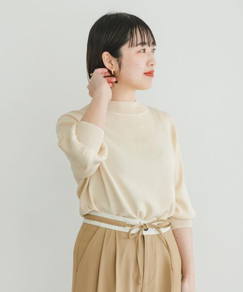 ITEMS URBANRESEARCH(アイテムズ アーバンリサーチ)の「『洗濯可』ソウバリボリュームスリーブニット(ニット/セーター・レディース・ブラック/ホワイト系その他/オフホワイト/ブラウン/ブラック系その他・FREE)」の2枚目の写真