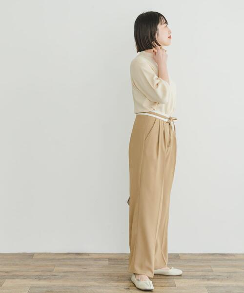 ITEMS URBANRESEARCH(アイテムズ アーバンリサーチ)の「『洗濯可』ソウバリボリュームスリーブニット(ニット/セーター・レディース・ブラック/ホワイト系その他/オフホワイト/ブラウン/ブラック系その他・FREE)」の22枚目の写真