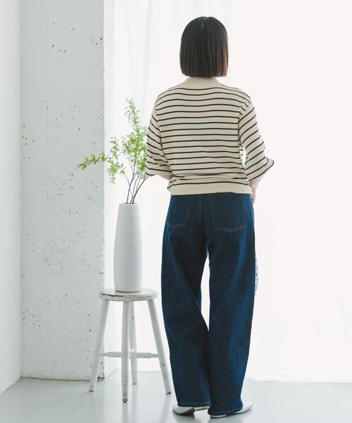 ITEMS URBANRESEARCH(アイテムズ アーバンリサーチ)の「『洗濯可』ソウバリボリュームスリーブニット(ニット/セーター・レディース・ブラック/ホワイト系その他/オフホワイト/ブラウン/ブラック系その他・FREE)」の7枚目の写真