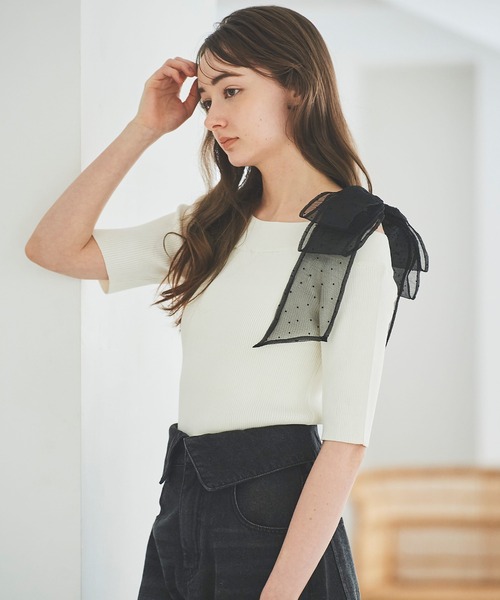 31 Sons de mode（トランテアン　ソン　ドゥ　モード）の「リボン付きオフショルリブニット（ニット/セーター・レディース・ブラック/ライトグリーン/イエロー/オフホワイト・36）」の6枚目の写真