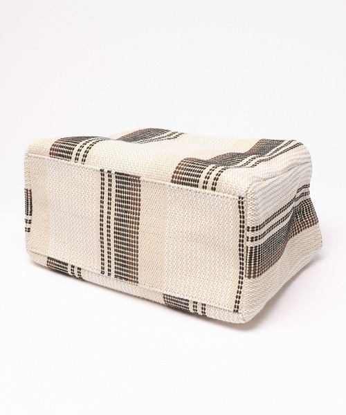 LEPSIM(レプシィム)の「マルチストライプ2WAYバッグ 110678(ショルダーバッグ・レディース・ブルー/アイボリー/ブラウン・ONE SIZE)」の16枚目の写真