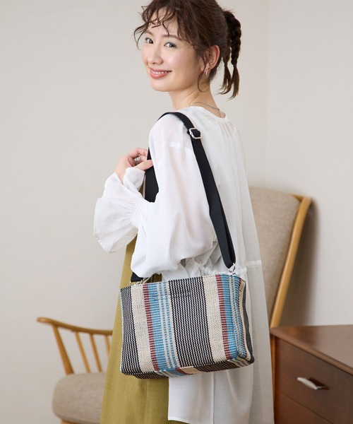 LEPSIM(レプシィム)の「マルチストライプ2WAYバッグ 110678(ショルダーバッグ・レディース・ブルー/アイボリー/ブラウン・ONE SIZE)」の20枚目の写真