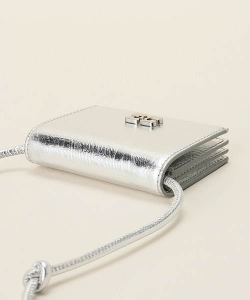 GANNI(ガニー)の「【GANNI/ガニー】Bou Wallet On Strap Metallic A5719(財布・レディース・ガンメタ・FREE)」の7枚目の写真