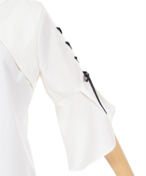 axes femme POETIQUE（アクシーズファムポエティック）の「クロスチャーム付フレア袖ブラウス（シャツ/ブラウス・レディース・キナリ/ブラック/ブルーグリーン・M）」の19枚目の写真