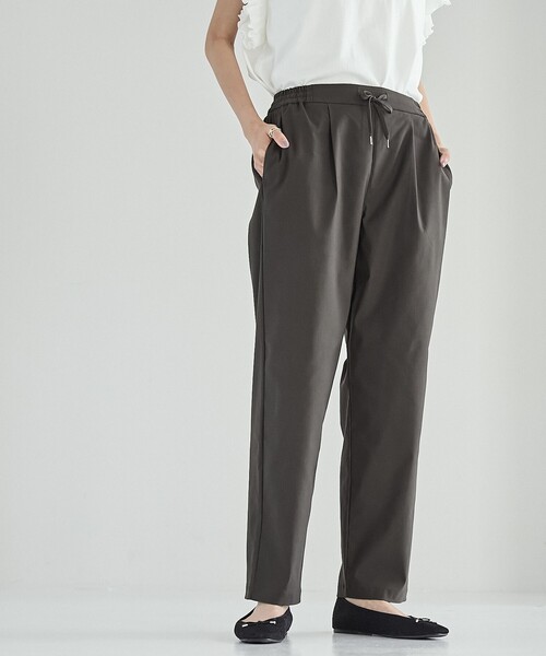 coen(コーエン)の「マルチファンクションやみつきテーパードパンツ(WEB限定サイズ)(スラックス・レディース・ブラック/ターコイズブルー/ワインレッド/ロイヤルブルー/ダークグレー・S/M/L/XL)」の12枚目の写真