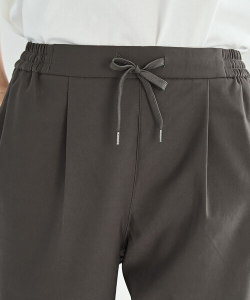 coen(コーエン)の「マルチファンクションやみつきテーパードパンツ(WEB限定サイズ)(スラックス・レディース・ブラック/ターコイズブルー/ワインレッド/ロイヤルブルー/ダークグレー・S/M/L/XL)」の9枚目の写真