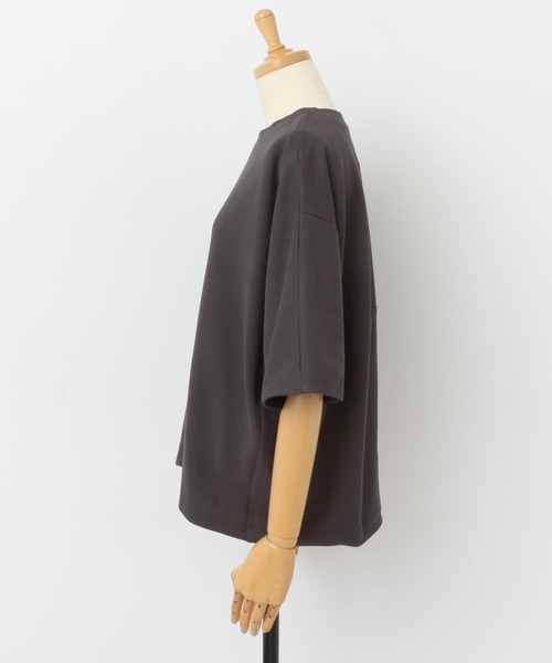 URBAN RESEARCH ROSSO WOMEN(アーバンリサーチ ロッソ)の「バックコクーンプルオーバー(Tシャツ/カットソー・レディース・チャコールグレー/オレンジ/オフホワイト・FREE)」の15枚目の写真