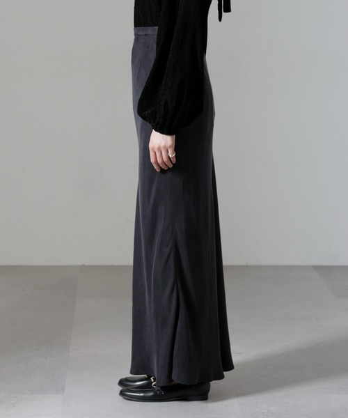 NANO universe(ナノユニバース)の「キュプラビスコースバイアススカート(スカート・レディース・ブラック/ブルーグレー/グレー系その他4・S/M)」の4枚目の写真