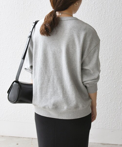 SHIPS any(シップス エニィ)の「【SHIPS any別注】THE KNiTS:〈洗濯機可能〉ロゴ クルーネック スウェット(スウェット・レディース・グレー/ナチュラル/ワインレッド・ONE SIZE)」の14枚目の写真