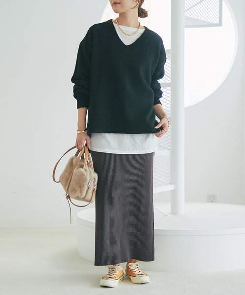 un dix cors（アンディコール）の「《柔らかく軽い着心地》ヤクライクVネックニット（ニット/セーター・レディース・グレー/ブラック/ホワイト系その他/パープル/イエロー・FREE）」の7枚目の写真