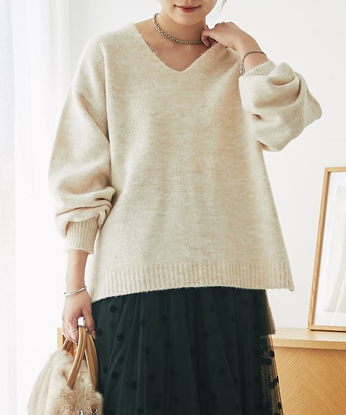 un dix cors（アンディコール）の「《柔らかく軽い着心地》ヤクライクVネックニット（ニット/セーター・レディース・グレー/ブラック/ホワイト系その他/パープル/イエロー・FREE）」の2枚目の写真