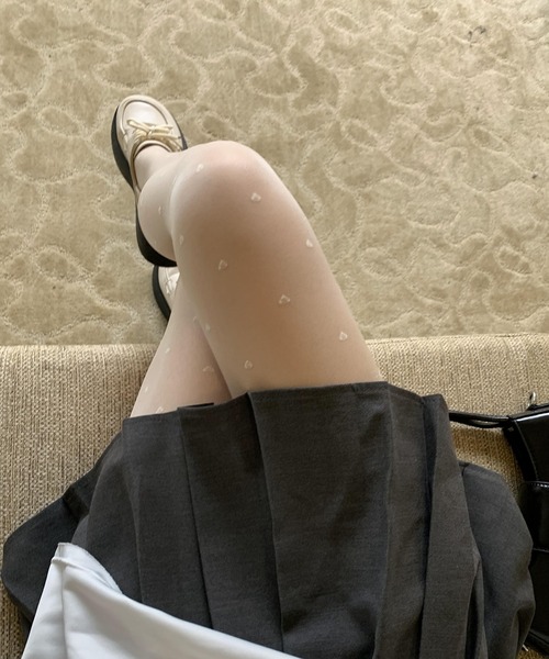 SHEPP（シープ）の「ハートモチーフ タイツ（タイツ/ストッキング・レディース・ホワイト/ブラック・F）」の2枚目の写真