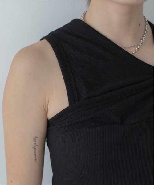 SUWDEE(スーディー)の「asymmentry tank top(タンクトップ・レディース・ホワイト/ブラック・FREE)」の19枚目の写真