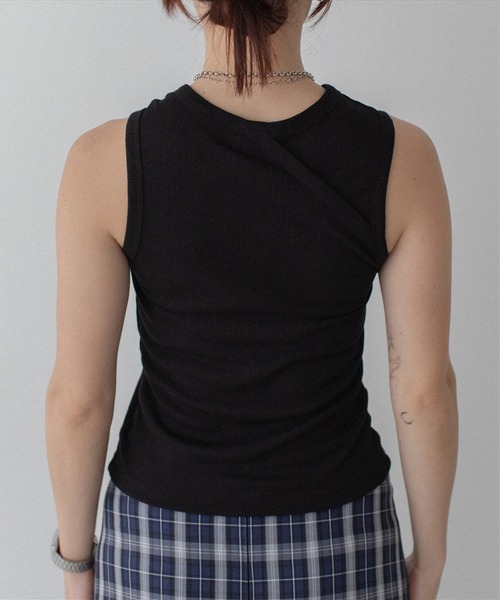 SUWDEE(スーディー)の「asymmentry tank top(タンクトップ・レディース・ホワイト/ブラック・FREE)」の17枚目の写真