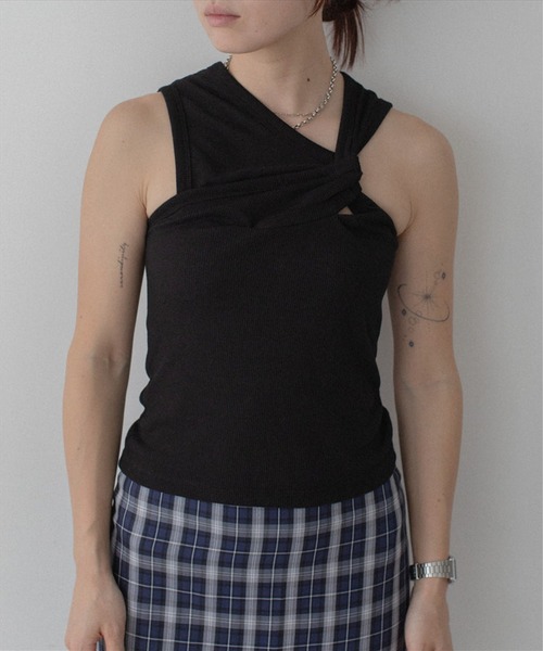 SUWDEE(スーディー)の「asymmentry tank top(タンクトップ・レディース・ホワイト/ブラック・FREE)」の15枚目の写真