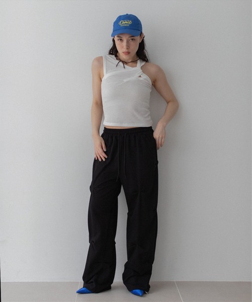 SUWDEE(スーディー)の「asymmentry tank top(タンクトップ・レディース・ホワイト/ブラック・FREE)」の7枚目の写真