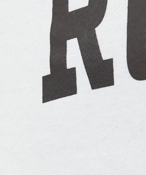 Rouge vif(ルージュヴィフ)の「【一部店舗限定】ドロップショルダーロゴスウエット(スウェット・レディース・オフホワイト/グレー・フリー)」の16枚目の写真