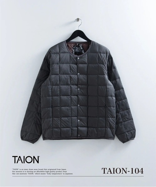 TAION(タイオン)の「【TAION(タイオン)】〈メンズ〉ベーシック クルーネックボタン インナーダウンジャケット(ダウンジャケット/コート・メンズ・キャメル/グレー/ダークネイビー/ダークパープル/ミント/チャコールグレー/モカ/ラベンダー/カーキ/ケリーグリーン/ネイビー/チャコール/ベージュ/オレンジ/サンドベージュ/ライトグレー/チョコ/ネイビー系6/ダークブラウン/レオパード/ブラック/ダークグリーン系/ブラウン系1/オフホワイト/ダークオリーブ/オリーブ/グリーン系その他2/グリーン系/ライトパープル/レモンイエロー/ブラック系3/バーガンディー/ベージュ系1/ライトピンク/レッド系その他/ベージュ系5・XL/3XL/L/M/2XL/XS/S)」の7枚目の写真