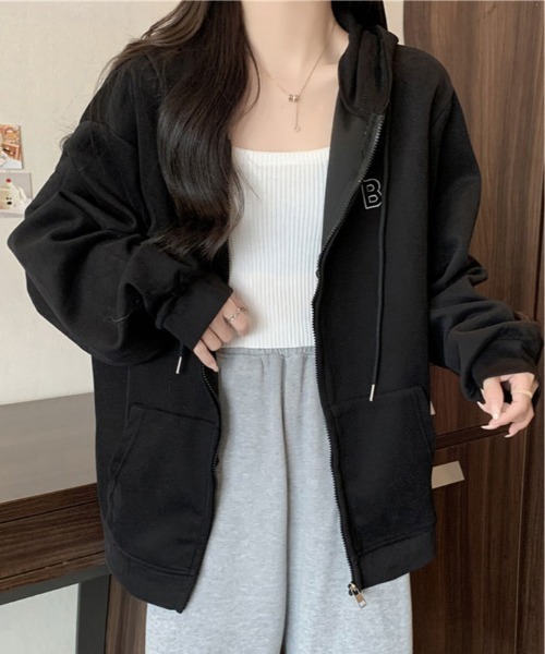kirakiraShop(キラキラショップ)の「裏起毛 オーバーシルエット ロゴ パーカー(パーカー・レディース・クリーム/グレー/ブラック/レッド・FREE)」の6枚目の写真