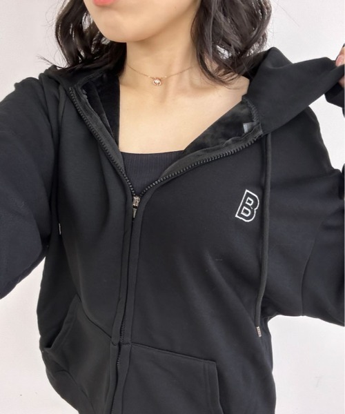 kirakiraShop(キラキラショップ)の「裏起毛 オーバーシルエット ロゴ パーカー(パーカー・レディース・クリーム/グレー/ブラック/レッド・FREE)」の18枚目の写真