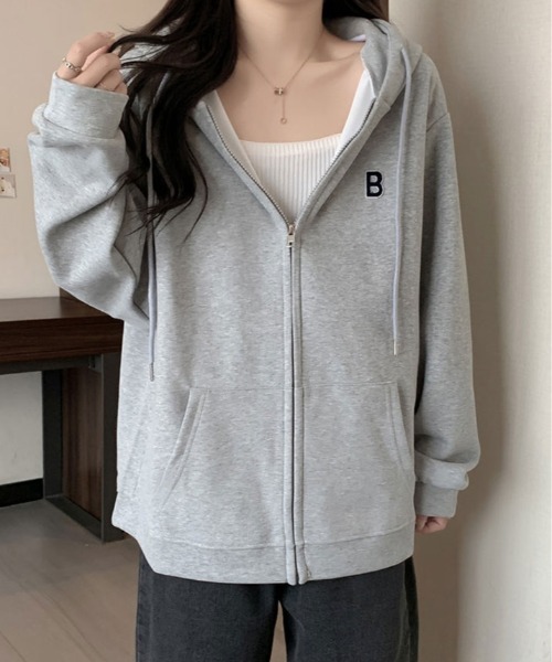 kirakiraShop(キラキラショップ)の「裏起毛 オーバーシルエット ロゴ パーカー(パーカー・レディース・クリーム/グレー/ブラック/レッド・FREE)」の19枚目の写真