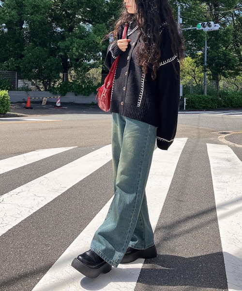 AS KNOW AS plus（アズノゥアズプラス）の「◇ハンドステッチ ビッグカラーニットカーディガン（カーディガン/ボレロ・レディース・アイボリー系/サックスブルー系/ブラック系/ブラウン系/カーキ系・FREE）」の20枚目の写真