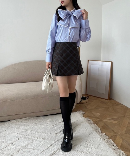 one after another NICE CLAUP(ワンアフターアナザーナイスクラップ)の「ピコレースボウタイブラウス(シャツ/ブラウス・レディース・ブラック/グレー系その他/サックスブルー/オフホワイト・FREE)」の18枚目の写真
