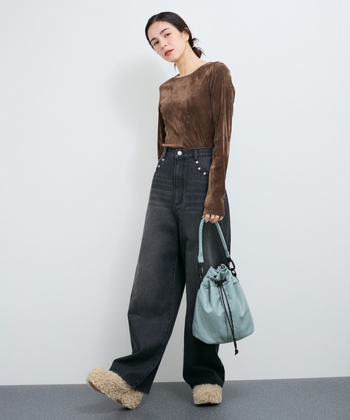 le cercle ADAM ET ROPE'（ルセルクルアダムエロペ）の「【2WAY】中綿巾着型ショルダー/アンベロサック ［ユニセックスで使える/軽量］（ショルダーバッグ・レディース・ブラック/サックスブルー/ベージュ系その他・FREE）」の16枚目の写真