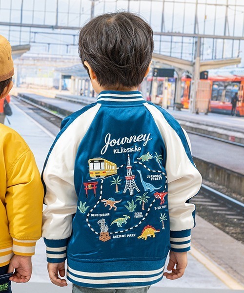 kladskap（クレードスコープ）の「電車×恐竜スカジャン