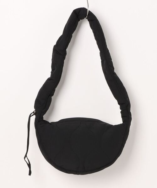 and it_（アンドイット）の「キルティングラウンドショルダーバッグ（ショルダーバッグ・レディース・ナチュラル/ブラック/キャメル・FREE）」の19枚目の写真