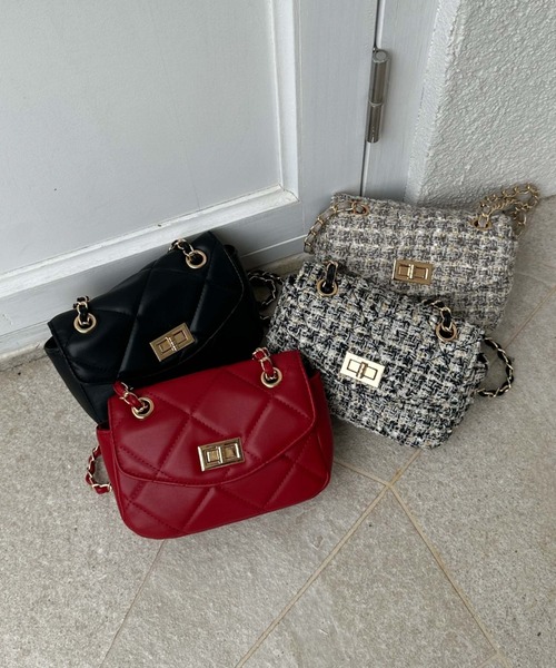 archives(アルシーヴ)の「キルトチェーンバッグ(ショルダーバッグ・レディース・グレー/ブラック/レッド/オフホワイト・FREE)」の4枚目の写真