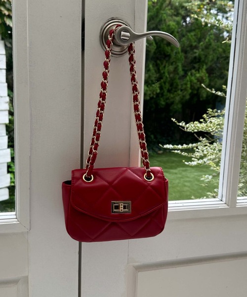 archives(アルシーヴ)の「キルトチェーンバッグ(ショルダーバッグ・レディース・グレー/ブラック/レッド/オフホワイト・FREE)」の12枚目の写真