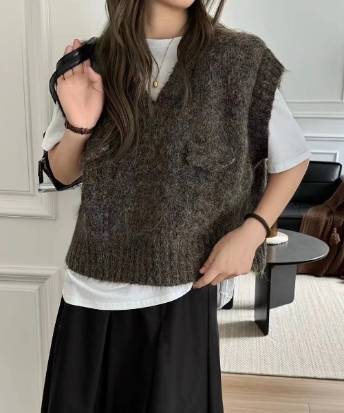 emi+（エミプラス）の「Vネックニットベスト（ベスト・レディース・杢グレー/グレー/ピンク/ブルー/モカ・FREE）」の14枚目の写真