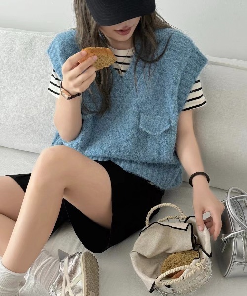 emi+（エミプラス）の「Vネックニットベスト（ベスト・レディース・杢グレー/グレー/ピンク/ブルー/モカ・FREE）」の11枚目の写真