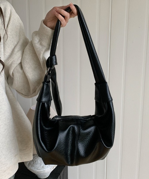 paravion（パラビオン）の「クロワッサンショルダーバッグ/B5サイズ/ショルダー調節可能（ショルダーバッグ・レディース・ホワイト/ブラック/ブラウン・FREE）」の7枚目の写真