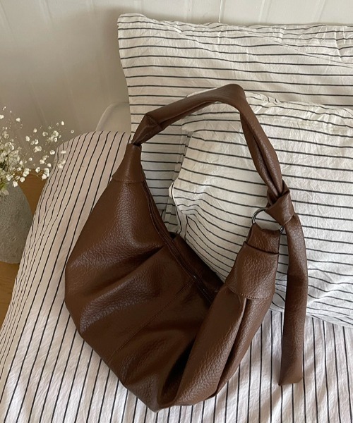 paravion（パラビオン）の「クロワッサンショルダーバッグ/B5サイズ/ショルダー調節可能（ショルダーバッグ・レディース・ホワイト/ブラック/ブラウン・FREE）」の14枚目の写真