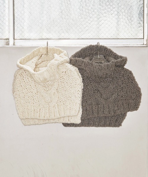 TODAYFUL（トゥデイフル）の「TODAYFUL Hand Knit Balaclava 12421019（ネックウォーマー/スヌード・レディース・グレー/オフホワイト・FREE）」の4枚目の写真