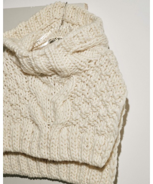 TODAYFUL（トゥデイフル）の「TODAYFUL Hand Knit Balaclava 12421019（ネックウォーマー/スヌード・レディース・グレー/オフホワイト・FREE）」の3枚目の写真