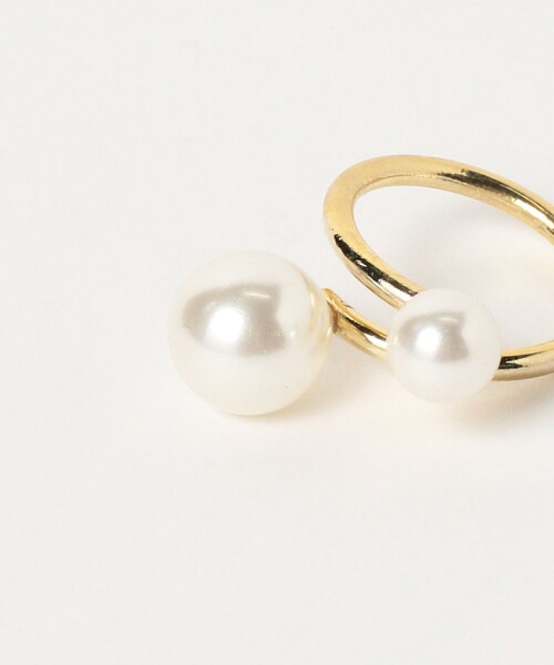 Demi-Luxe BEAMS（デミルクス ビームス）の「ダブルパール リング（リング・レディース・ゴールド・ONE SIZE）」の4枚目の写真