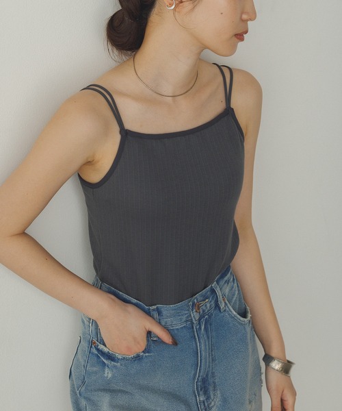 hunch(ハンチ)の「【WEB限定/別注】アジャスター調整可能 カップ付きダブルストラップキャミソール(キャミソール・レディース・アイボリー/ブラック/グレー・FREE)」の3枚目の写真
