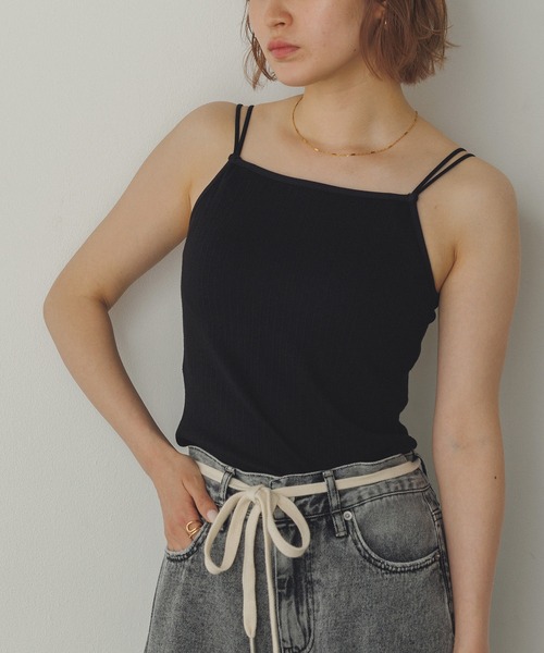 hunch(ハンチ)の「【WEB限定/別注】アジャスター調整可能 カップ付きダブルストラップキャミソール(キャミソール・レディース・アイボリー/ブラック/グレー・FREE)」の2枚目の写真