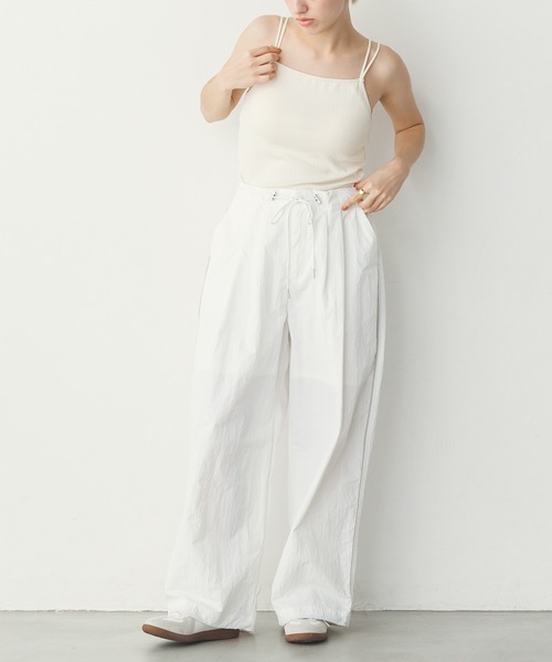 hunch(ハンチ)の「【WEB限定/別注】アジャスター調整可能 カップ付きダブルストラップキャミソール(キャミソール・レディース・アイボリー/ブラック/グレー・FREE)」の7枚目の写真