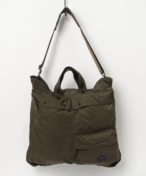C.P. COMPANY（シーピーカンパニー）の「C.P. Company / LENS TOTE（トートバッグ・メンズ・グリーン/ブラック・ONE SIZE）」の2枚目の写真