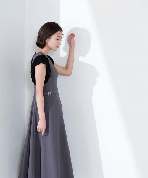 NATURAL BEAUTY BASIC（ナチュラルビューティーベーシック）の「◇Ｖネックサイドバックルジャンスカ（ジャンパースカート・レディース・チャコールグレー/ベージュ/ブラウン・MEDIUM/SMALL/P/S）」の8枚目の写真