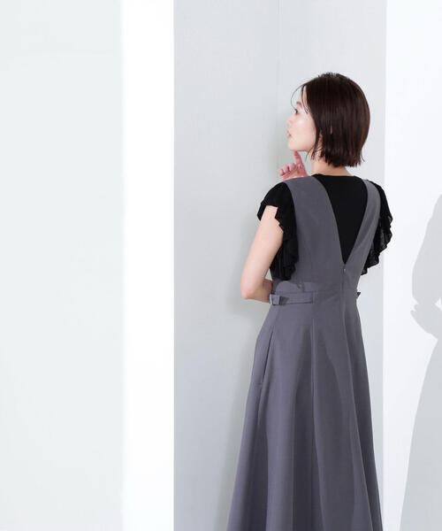 NATURAL BEAUTY BASIC（ナチュラルビューティーベーシック）の「◇Ｖネックサイドバックルジャンスカ（ジャンパースカート・レディース・チャコールグレー/ベージュ/ブラウン・MEDIUM/SMALL/P/S）」の10枚目の写真