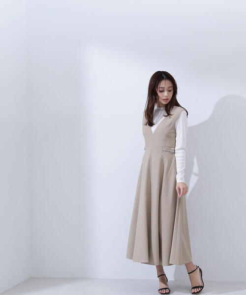 NATURAL BEAUTY BASIC（ナチュラルビューティーベーシック）の「◇Ｖネックサイドバックルジャンスカ（ジャンパースカート・レディース・チャコールグレー/ベージュ/ブラウン・MEDIUM/SMALL/P/S）」の17枚目の写真