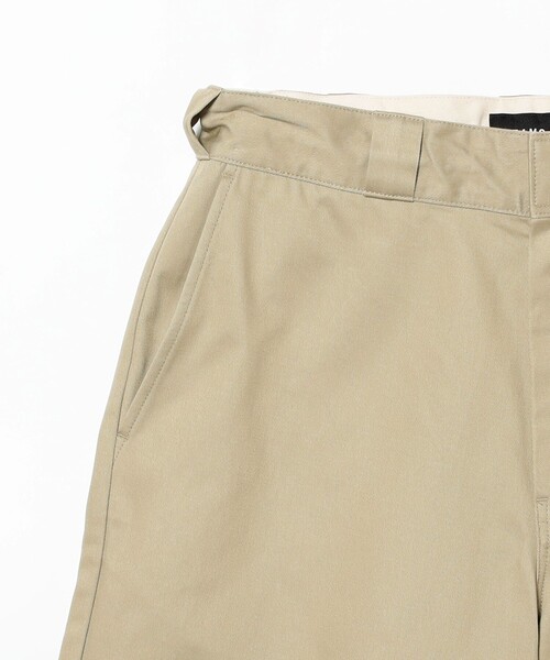 Dickies(ディッキーズ)の「【別注】Dickies / ワイド チノ ショーツ(その他パンツ・メンズ・ベージュ/ブラック・LARGE/MEDIUM/SMALL)」の8枚目の写真